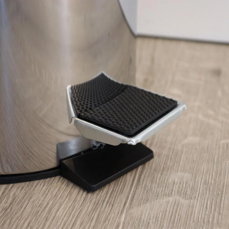 Orange85 Pedaalemmer 3 Liter Prullenbakje Badkamer Zilver RVS Toilet 6 Orange85 Pedaalemmer 3 Liter Prullenbakje Badkamer Zilver RVS Toilet - Afbeelding 4