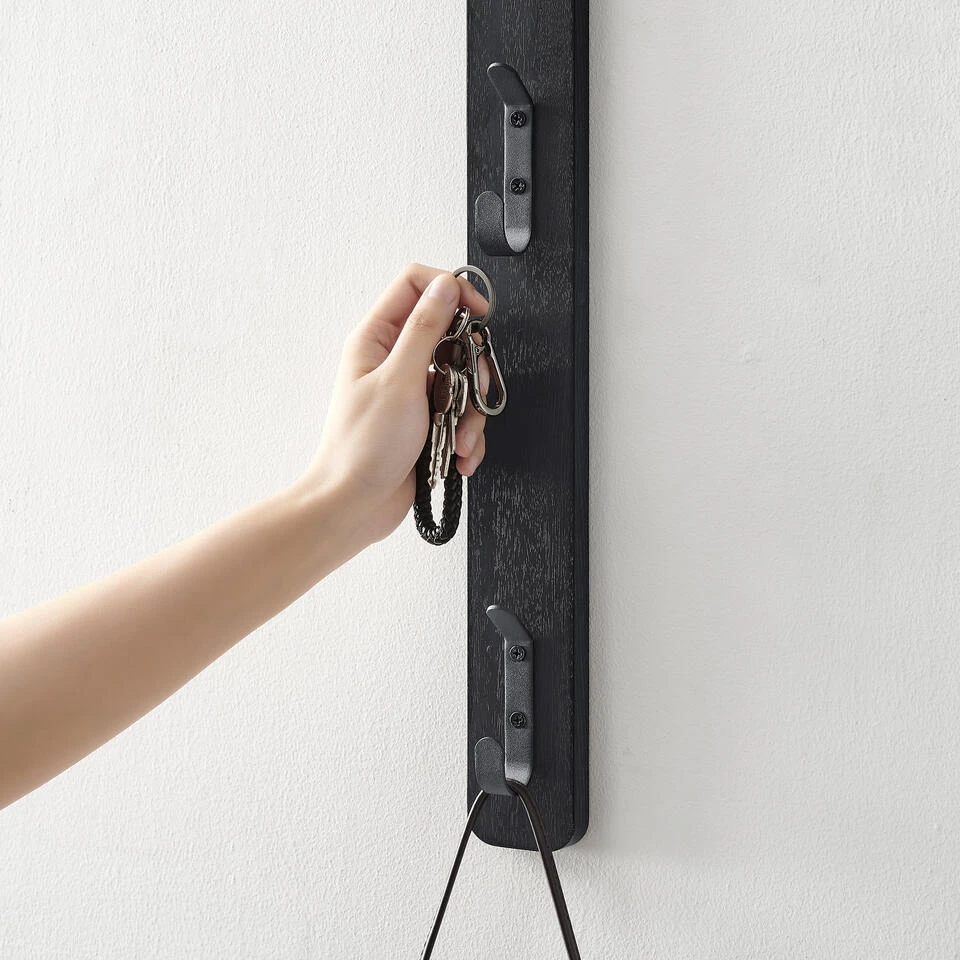 ACAZA Verticale Wandkapstok - Met 3 Haken - 6x67 Cm - Zwart 6 ACAZA Verticale Wandkapstok - Met 3 Haken - 6x67 Cm - Zwart - Afbeelding 4