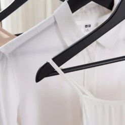 ACAZA Kledinghangers - Massief Hout - 30 Stuks - Zwart 8 ACAZA Kledinghangers - Massief Hout - 30 Stuks - Zwart -Beste Opslag Winkel 1000068939 0102