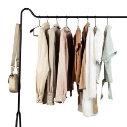 QUVIO Kledingrek Met Schoenen Opbergruimte - Metaal - Zwart -Beste Opslag Winkel 1000077597 0103